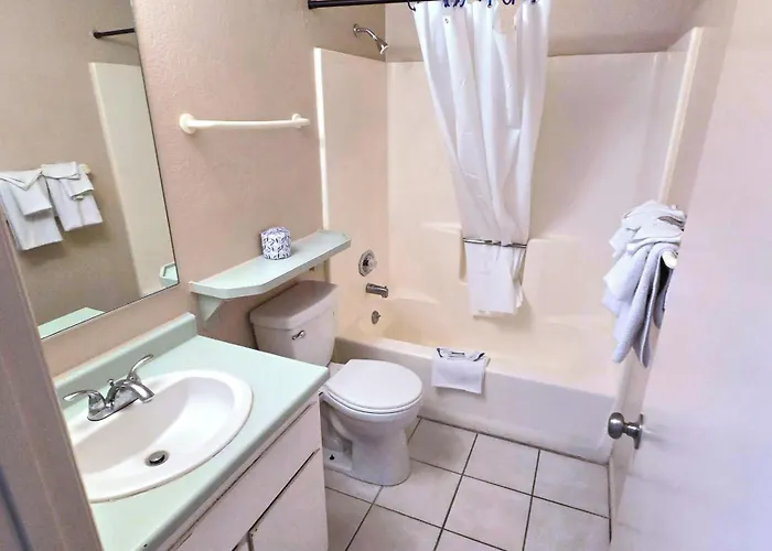 Sands Inn & Suites Lake Havasu City Motel 3*